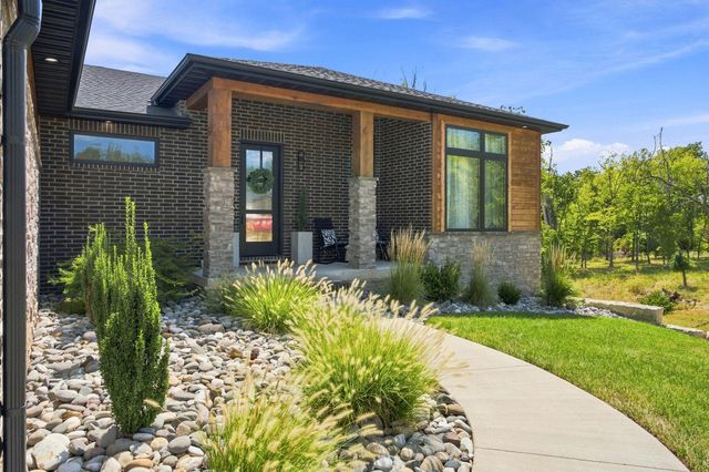 6164 S Hampton Avenue, Springfield, MO 65810