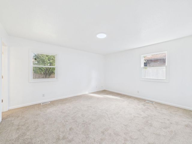 2018 S Flynn St, Wichita, KS 67207