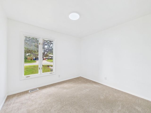 2018 S Flynn St, Wichita, KS 67207