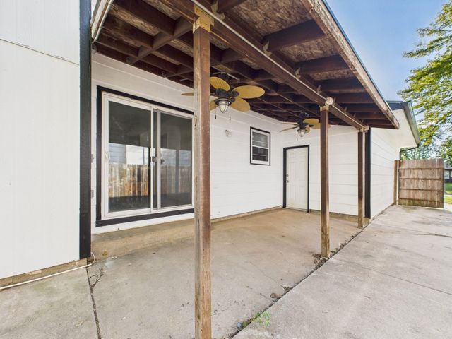 2018 S Flynn St, Wichita, KS 67207