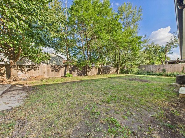 2018 S Flynn St, Wichita, KS 67207