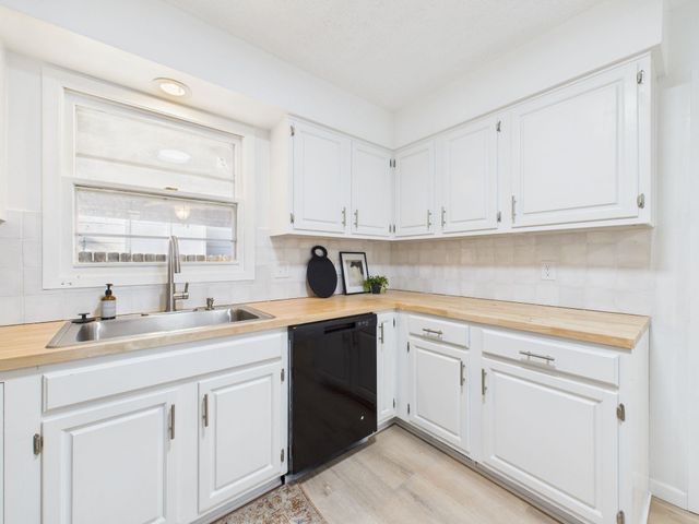 2018 S Flynn St, Wichita, KS 67207