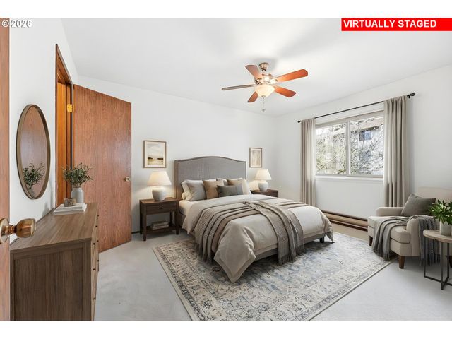 12088 Sw KING ARTHUR St B, King City, OR 97224