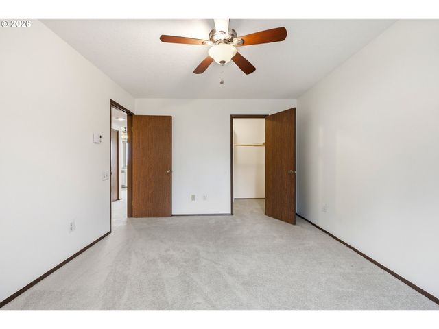 12088 Sw KING ARTHUR St B, King City, OR 97224