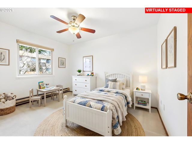 12088 Sw KING ARTHUR St B, King City, OR 97224