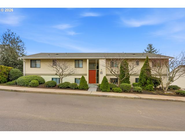 12088 Sw KING ARTHUR St B, King City, OR 97224