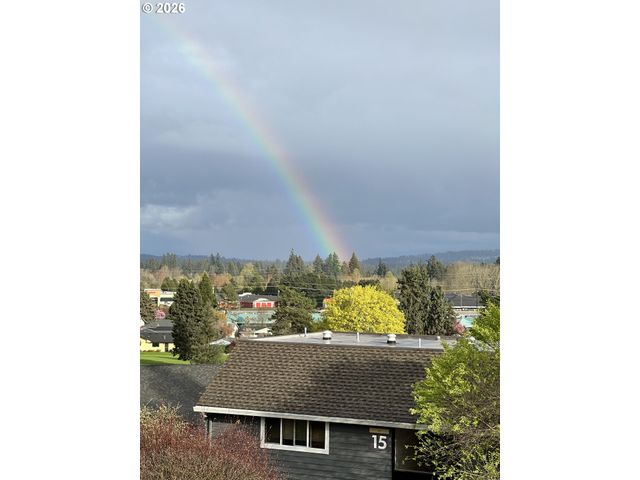 12088 Sw KING ARTHUR St B, King City, OR 97224