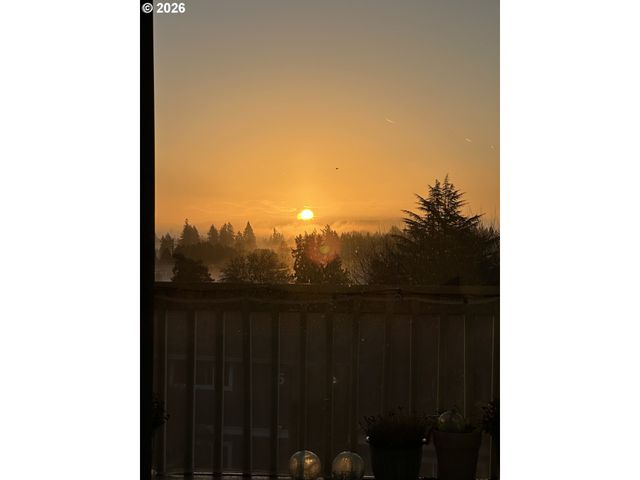 12088 Sw KING ARTHUR St B, King City, OR 97224