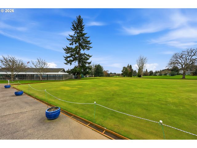 12088 Sw KING ARTHUR St B, King City, OR 97224