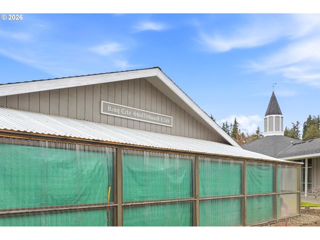 12088 Sw KING ARTHUR St B, King City, OR 97224