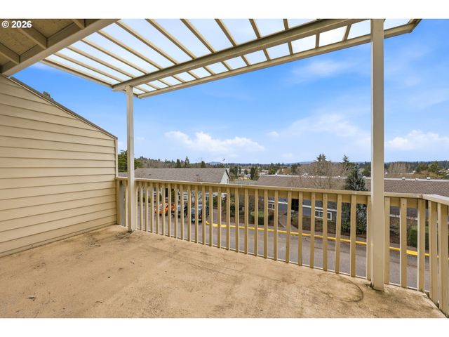 12088 Sw KING ARTHUR St B, King City, OR 97224