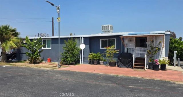 15325 Orange B-29, Paramount, CA 90723