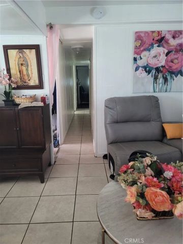 15325 Orange B-29, Paramount, CA 90723