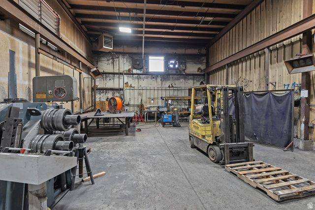 1926 S PIONEER RD, Salt Lake City, UT 84104