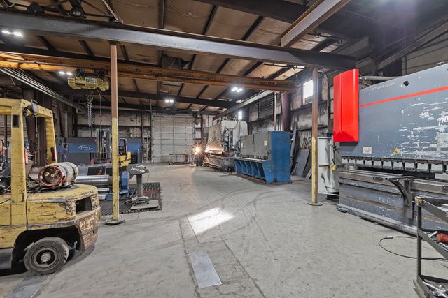 1926 S PIONEER RD, Salt Lake City, UT 84104