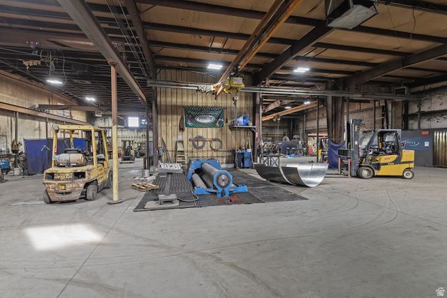 1926 S PIONEER RD, Salt Lake City, UT 84104