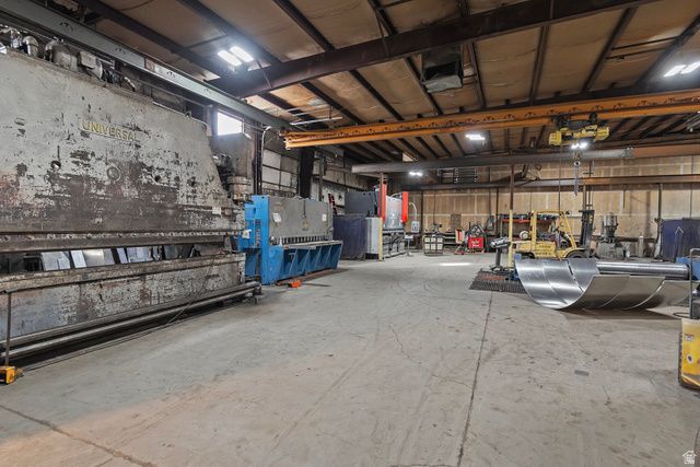 1926 S PIONEER RD, Salt Lake City, UT 84104