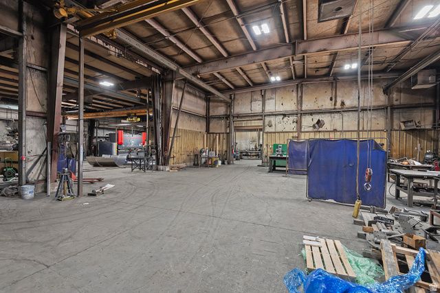 1926 S PIONEER RD, Salt Lake City, UT 84104