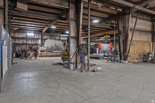 1926 S PIONEER RD, Salt Lake City, UT 84104