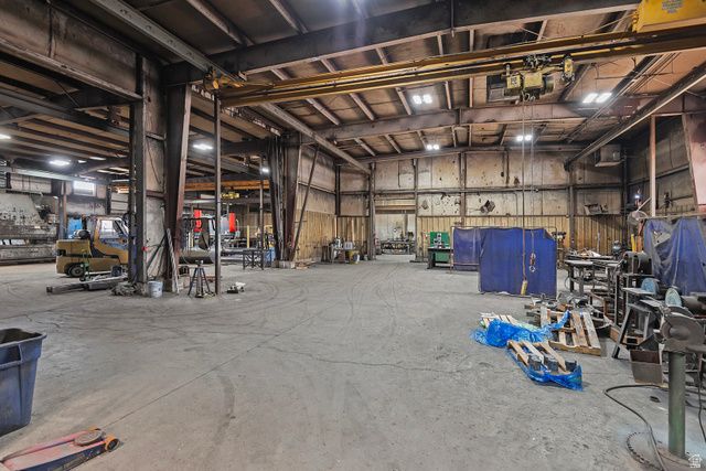 1926 S PIONEER RD, Salt Lake City, UT 84104