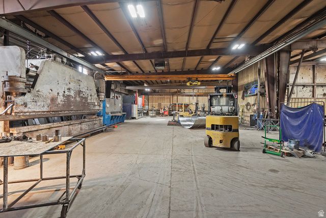 1926 S PIONEER RD, Salt Lake City, UT 84104