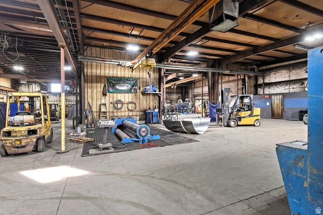 1926 S PIONEER RD, Salt Lake City, UT 84104