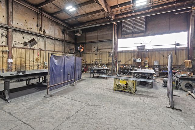 1926 S PIONEER RD, Salt Lake City, UT 84104