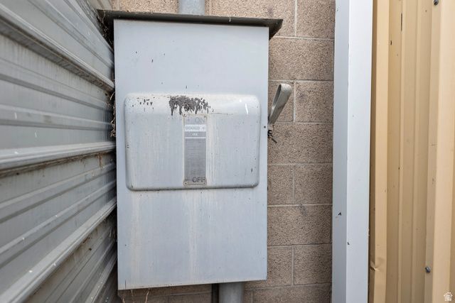 1926 S PIONEER RD, Salt Lake City, UT 84104