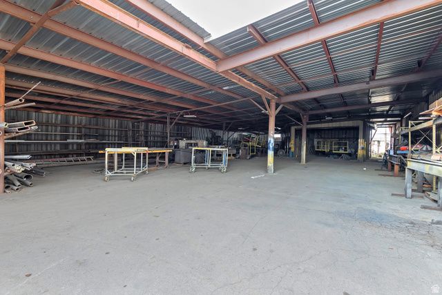 1926 S PIONEER RD, Salt Lake City, UT 84104