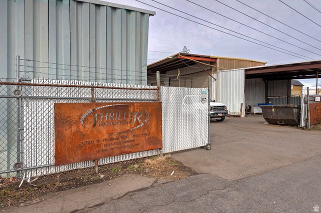 1926 S PIONEER RD, Salt Lake City, UT 84104