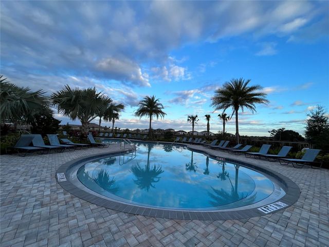 2377 PARAVANE WAY, Wesley Chapel, FL 33543