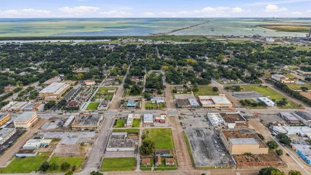 0 6th Avenue N, Texas City, TX 77590
