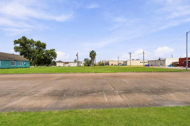 0 6th Avenue N, Texas City, TX 77590