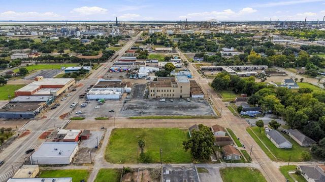 0 6th Avenue N, Texas City, TX 77590