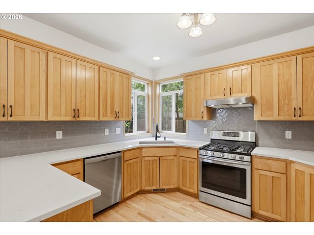 18211 Ne 33RD Cir, Vancouver, WA 98682