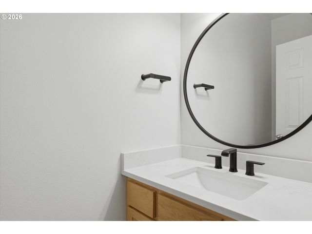 18211 Ne 33RD Cir, Vancouver, WA 98682