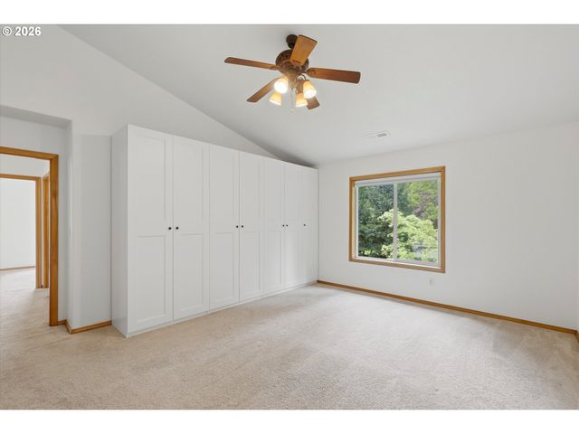 18211 Ne 33RD Cir, Vancouver, WA 98682