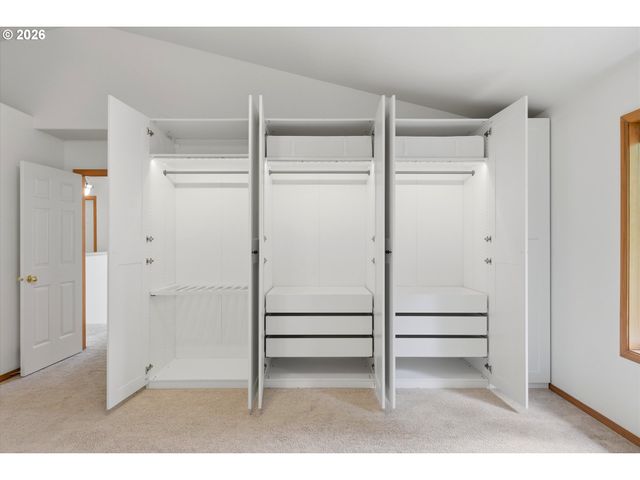 18211 Ne 33RD Cir, Vancouver, WA 98682