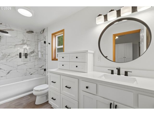 18211 Ne 33RD Cir, Vancouver, WA 98682