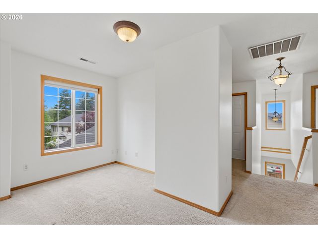 18211 Ne 33RD Cir, Vancouver, WA 98682