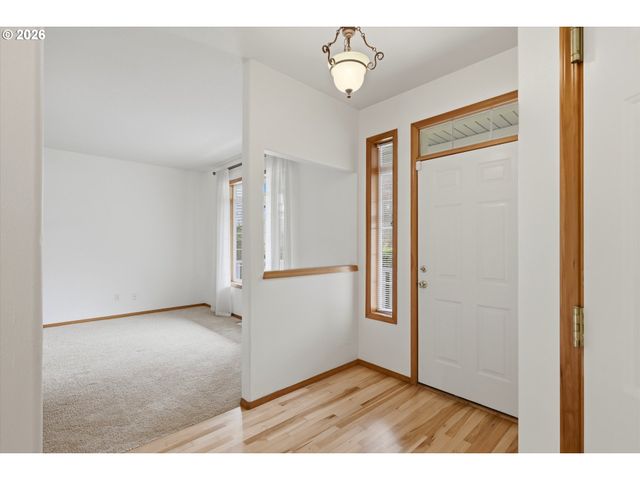 18211 Ne 33RD Cir, Vancouver, WA 98682