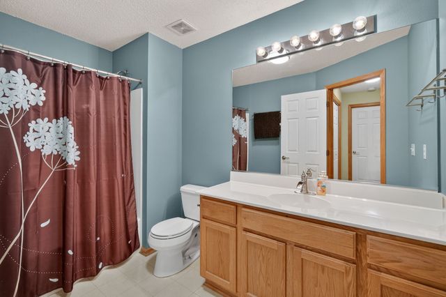 7425 Wistful Vista Drive 204, West Des Moines, IA 50266