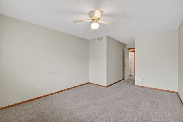 7425 Wistful Vista Drive 204, West Des Moines, IA 50266