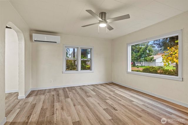 741 5th Avenue SW, Castle Rock, WA 98611