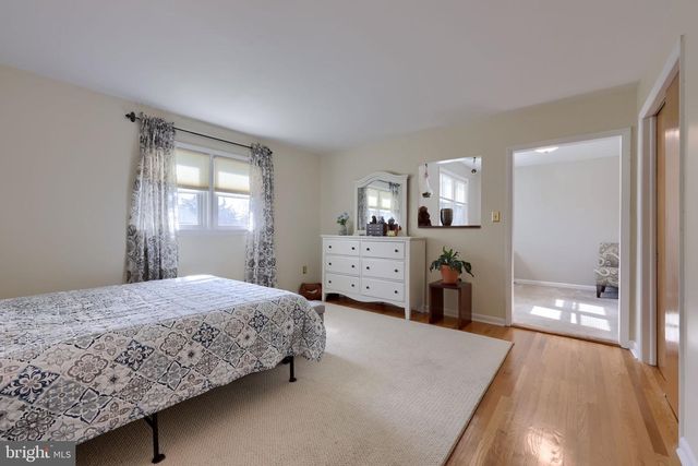 2401 SENECA DR, York, PA 17408