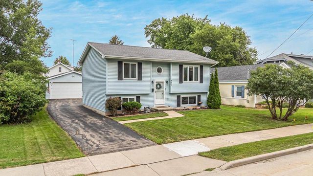 830 OSBORN AVENUE, Oshkosh, WI 54902