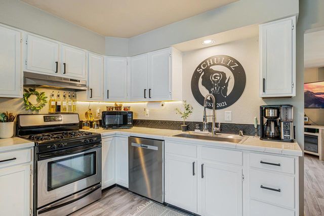 830 OSBORN AVENUE, Oshkosh, WI 54902