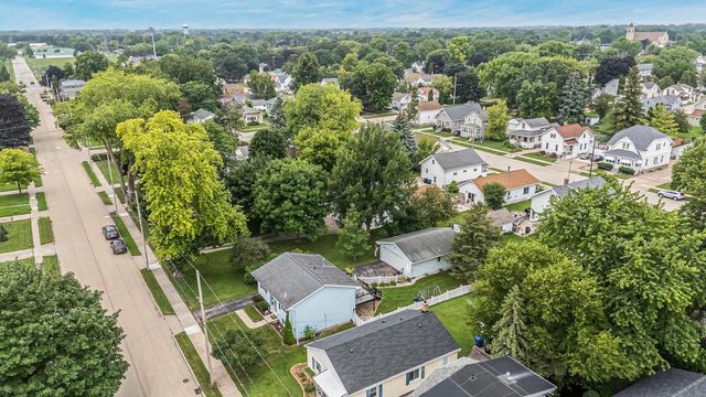 830 OSBORN AVENUE, Oshkosh, WI 54902