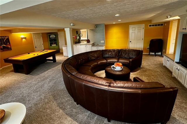 441 Maple Springs Drive, Dayton, OH 45458