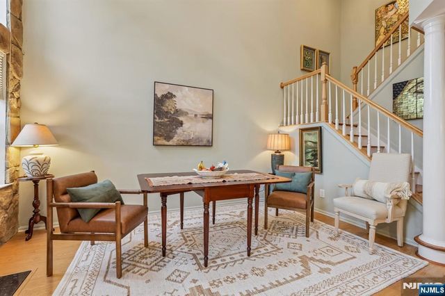 438 Santiago Court, Mahwah, NJ 07430